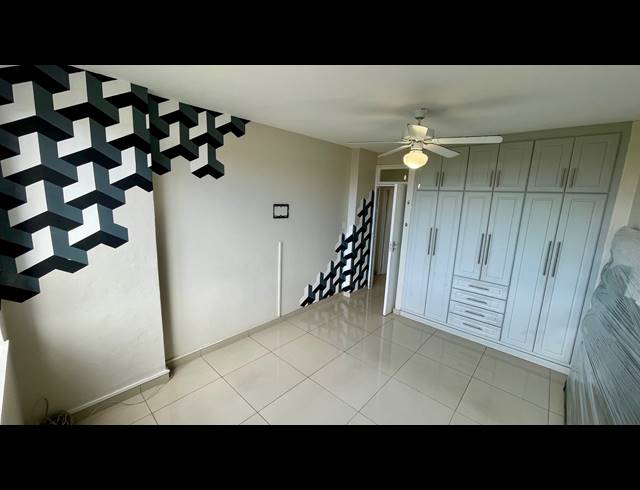 2.5 BEDROOM APARTMENT FOR SALE IN ESSENWOOD